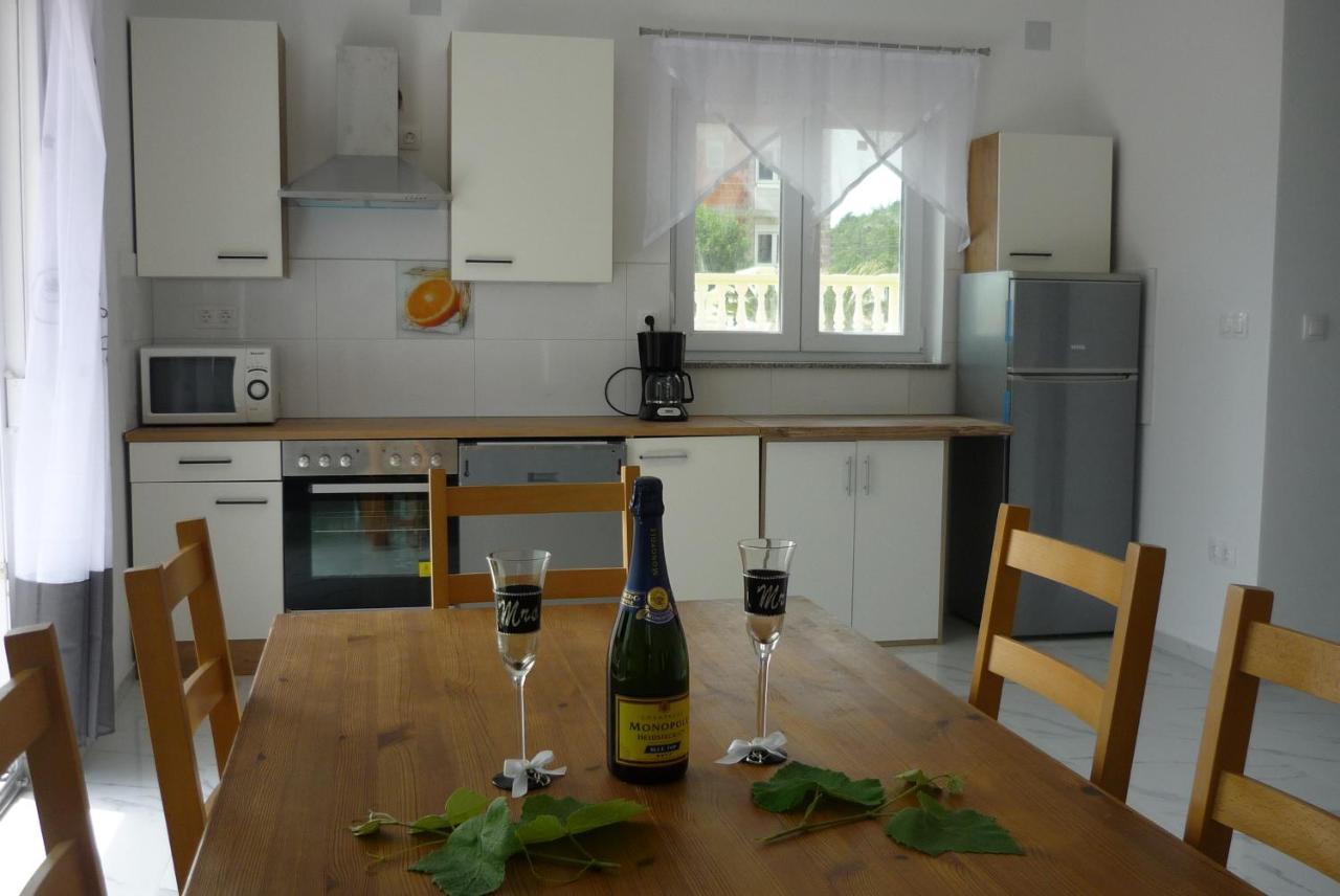 Apartment Seline 9 Nur 200 M Bis Zum Strand Bagian luar foto